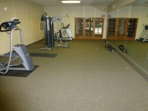 23515 Lyons Ave in Newhall, CA - Building Photo - Building Photo