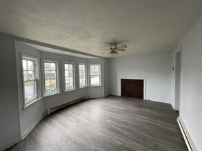 1910 20th St NE in Salem, OR - Building Photo - Building Photo