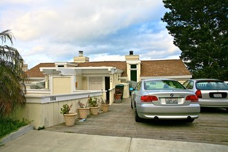 184 Cazneau Ave in Sausalito, CA - Foto de edificio - Building Photo