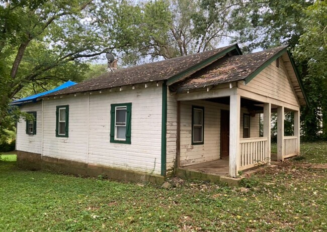 property at 712 Hunt St