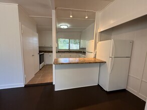 161 Baldwin Ave in Paia, HI - Building Photo - Building Photo