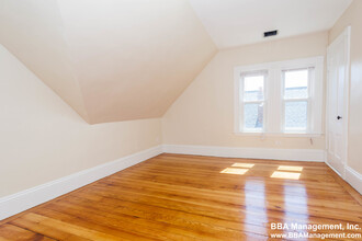 39 Falkland St, Unit 2 in Boston, MA - Foto de edificio - Building Photo