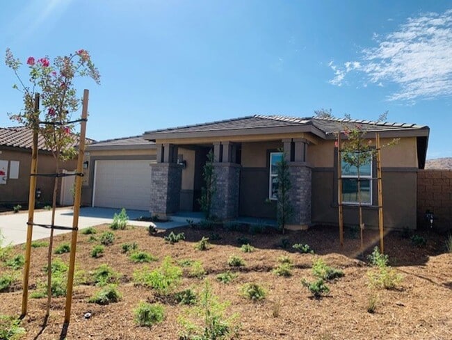 32261 Wild W Ct in Winchester, CA - Building Photo - Building Photo