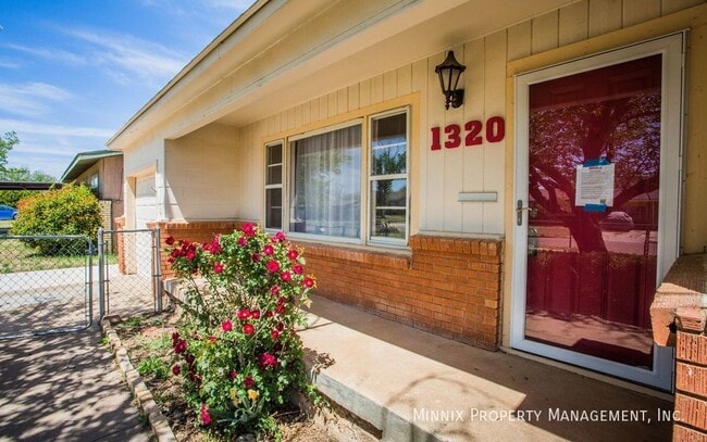 1320 60th St in Lubbock, TX - Building Photo - Building Photo