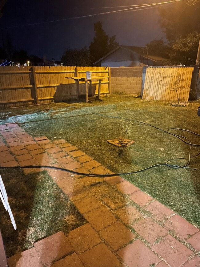 1149 N April Cir, Unit C in Mesa, AZ - Foto de edificio - Building Photo