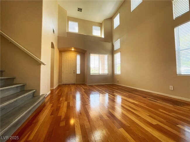 9964 Canyon Peak Dr in Las Vegas, NV - Building Photo - Building Photo