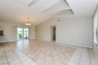 202 NE 9th Pl in Cape Coral, FL - Building Photo - Building Photo