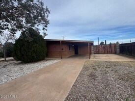 1401 Bella Vista Dr in Sierra Vista, AZ - Building Photo