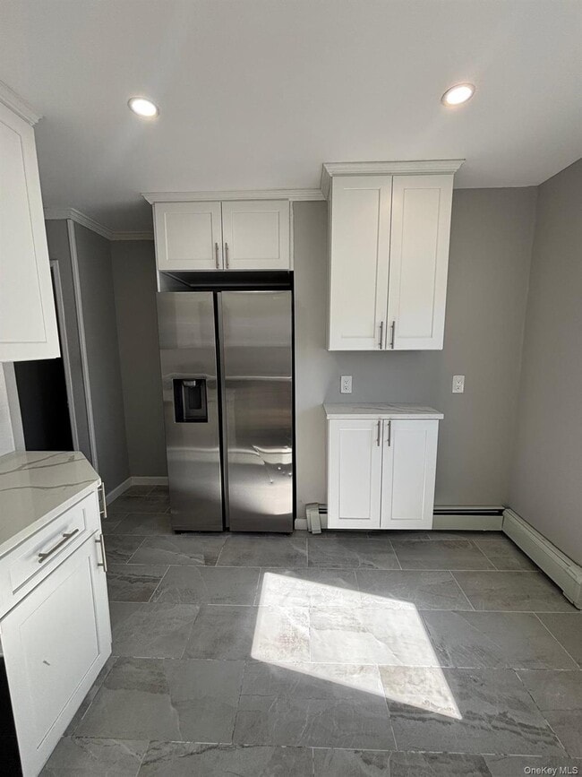 26 Adams St in Hicksville, NY - Building Photo - Building Photo