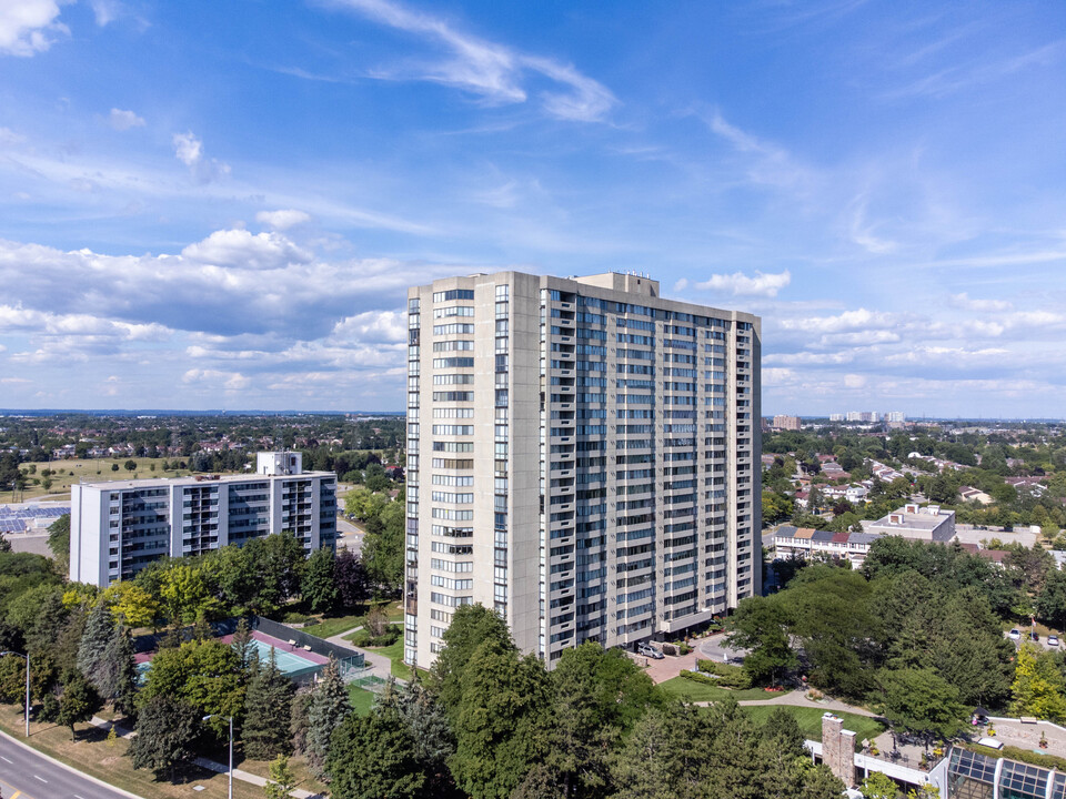 Skygarden Guard House in Toronto, ON - Building Photo