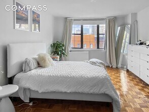 222 W 14th St, Unit 6A in New York, NY - Building Photo - Building Photo