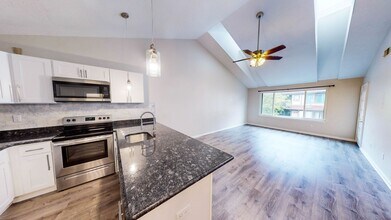 471 Whalley Ave in New Haven, CT - Building Photo - Building Photo