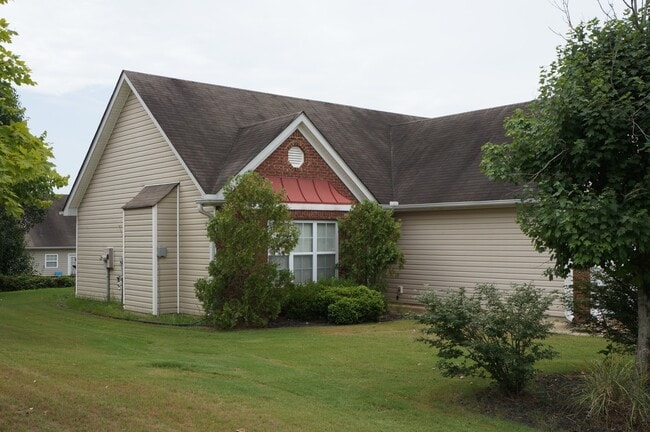 307 Providence Dr in Dallas, GA - Building Photo - Building Photo