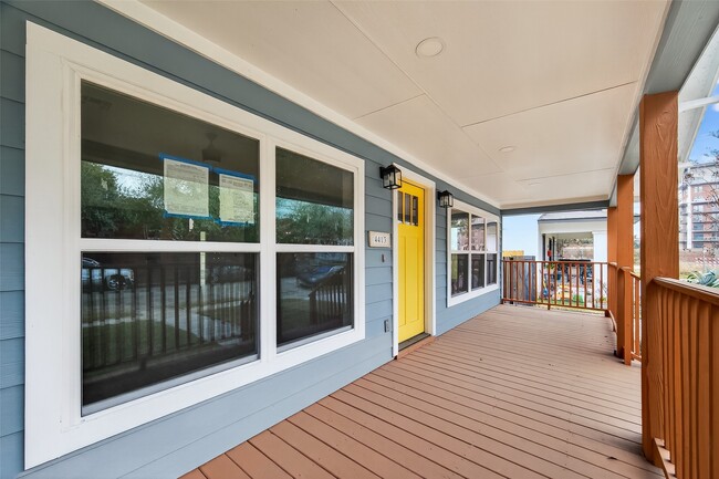 property at 4413 Roseland St