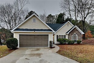 1280 Waterwood Dr in Loganville, GA - Building Photo