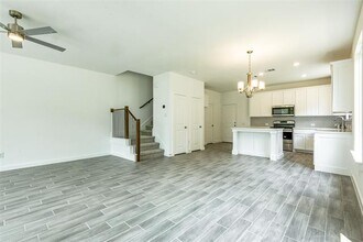 333 Oakbend Dr in Lewisville, TX - Building Photo - Building Photo