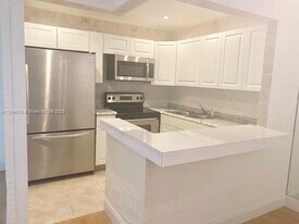 20380 NW 7th Ave in Miami, FL - Building Photo