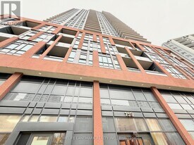 159 Wellesley St E in Toronto, ON - Building Photo