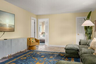 1842 Del Robles Dr, Unit SI ID1502698P in Clearwater, FL - Foto de edificio - Building Photo