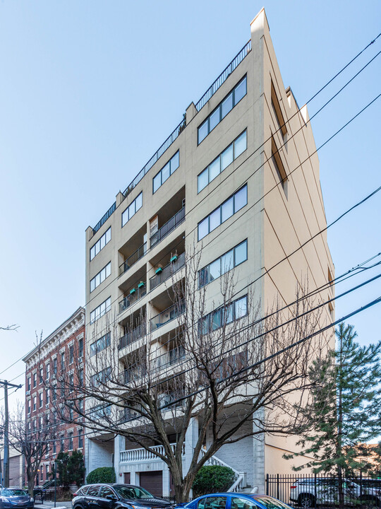 72 Park Ave in Hoboken, NJ - Foto de edificio