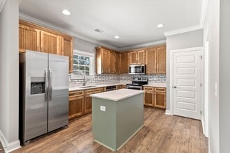 921 Logan Ct in Auburn, AL - Building Photo - Building Photo