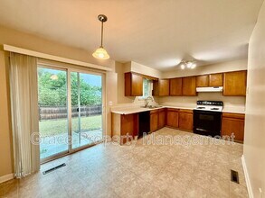 1070 Iris St in Broomfield, CO - Building Photo - Building Photo