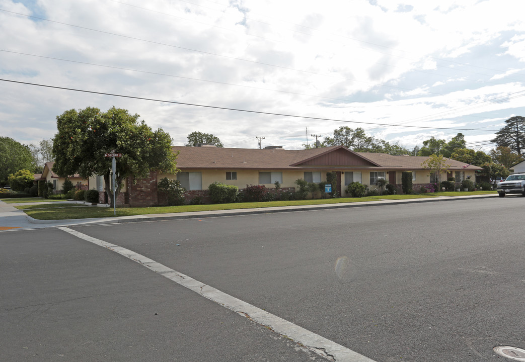 206-236 Pollasky Ave in Clovis, CA - Building Photo