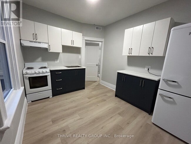 195 Colborne St in London, ON - Building Photo - Building Photo