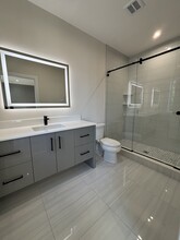 67 W Harwood Ter, Unit 1 in Palisades Park, NJ - Building Photo - Building Photo