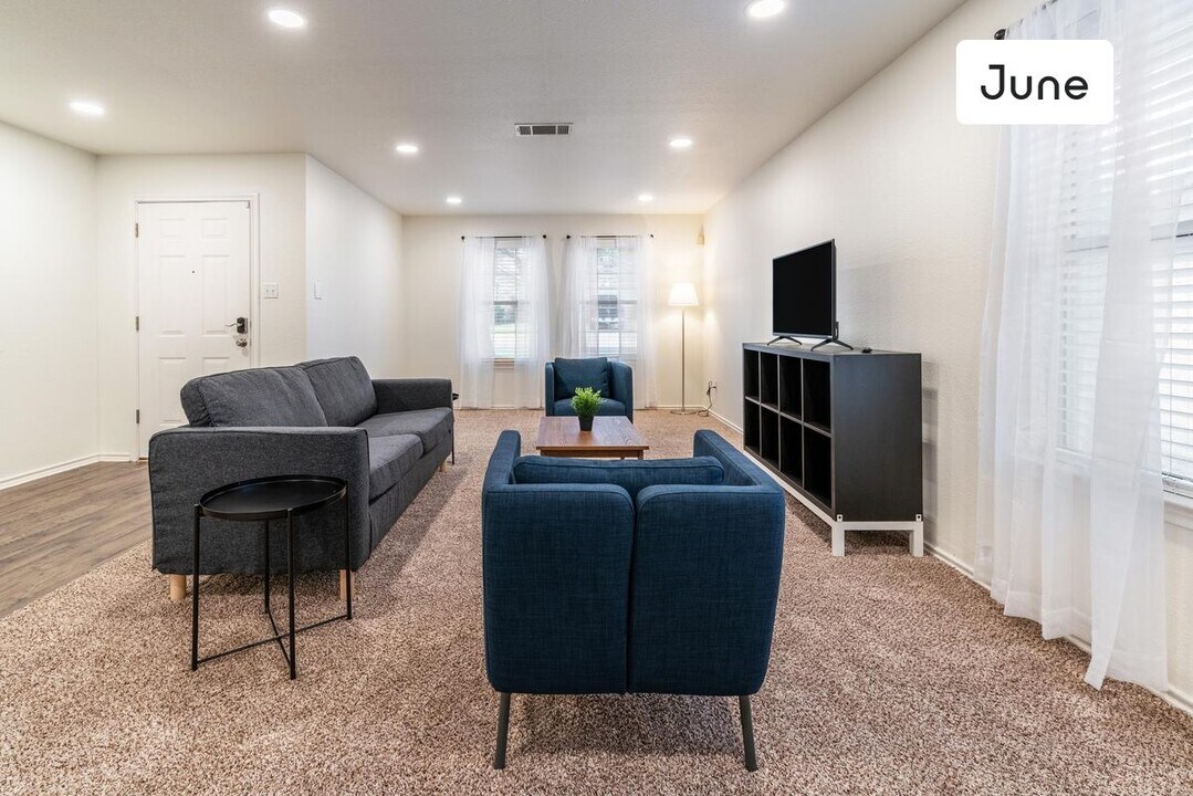 5714 Fitchwood Ln in Austin, TX - Foto de edificio