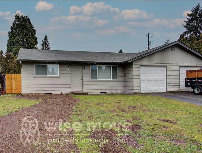 property at 913-915 NE 106th Ave