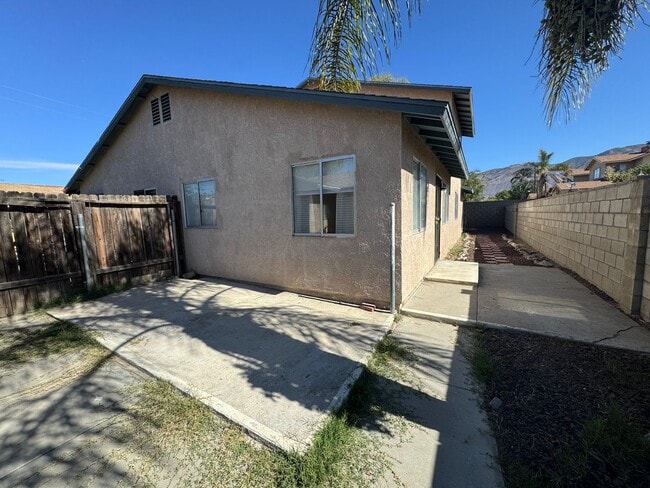 property at 221-223 E Mead St