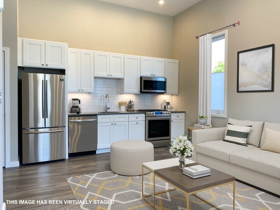 345 Pleasant St in Watertown, MA - Building Photo