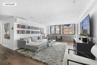 224 E 52nd St in New York, NY - Building Photo - Building Photo