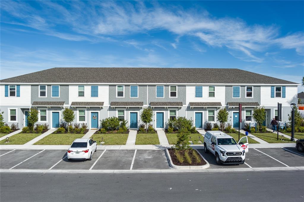 14052 Textile Run in Parrish, FL - Building Photo