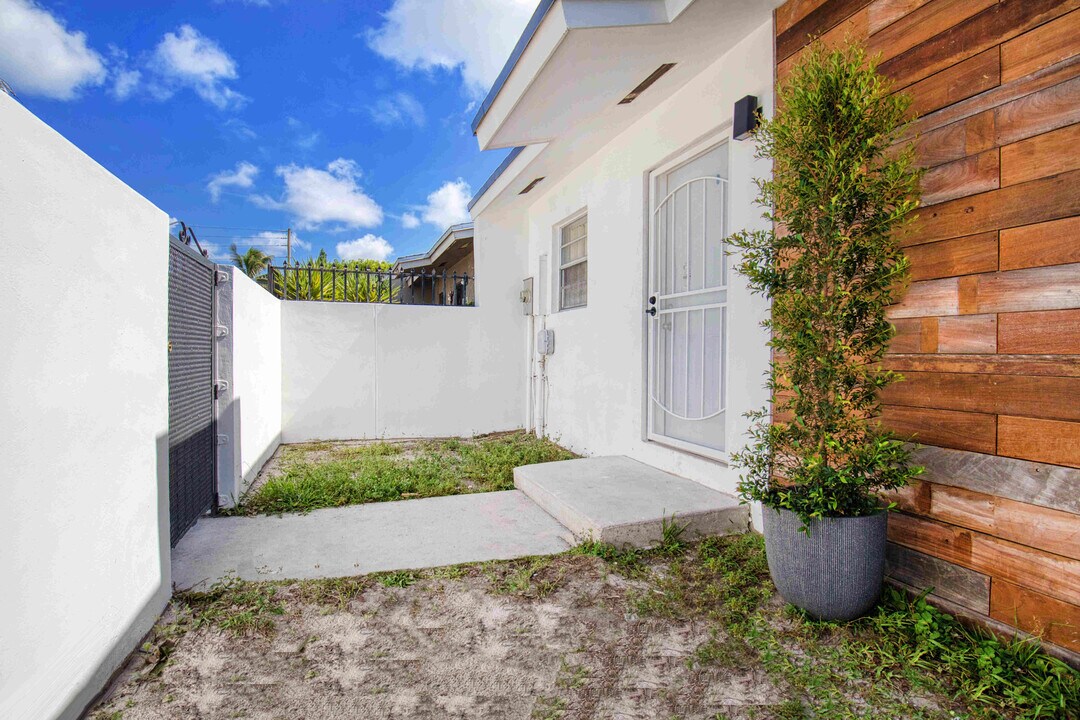 1802 NW 1st Ave in Miami, FL - Building Photo
