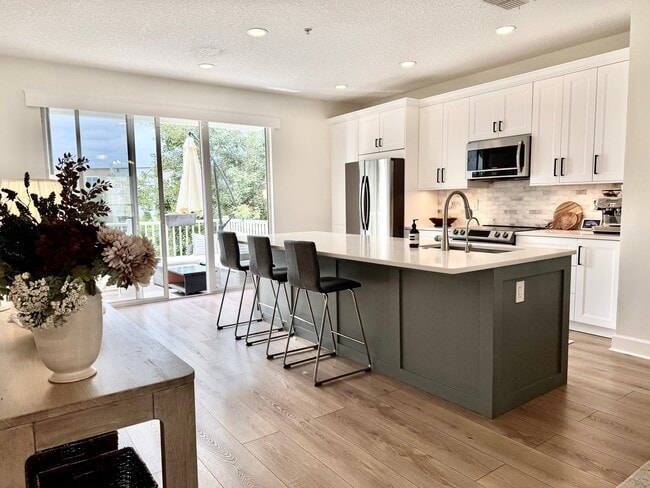 property at 4428 Ellipse Dr