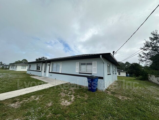 139 Gordon Ave S in Lehigh Acres, FL - Building Photo - Building Photo