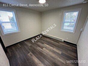 1011 N 2nd St in Aberdeen, SD - Building Photo - Building Photo