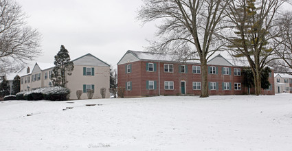 Riverside Terrace Apartments in Dayton, OH - Building Photo - Building Photo