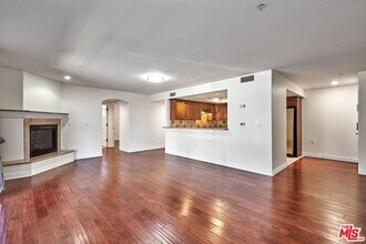 4822 Elmwood Ave in Los Angeles, CA - Building Photo - Building Photo