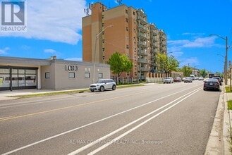 1130 King St E in Cambridge, ON - Building Photo - Building Photo