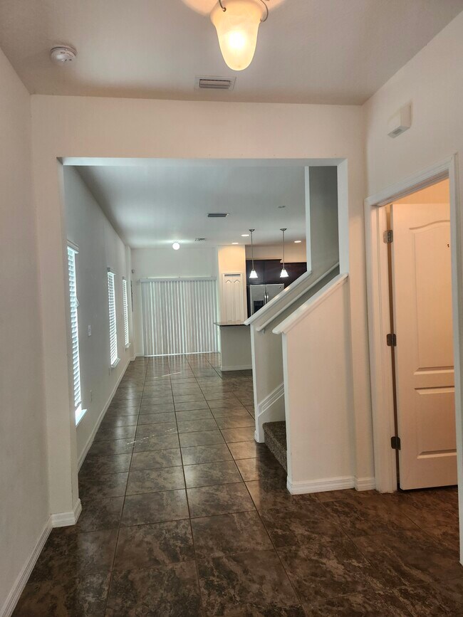 1866 Greenwood Valley Dr in Plant City, FL - Foto de edificio - Building Photo
