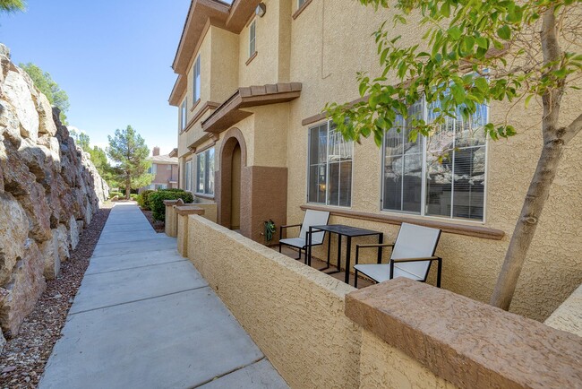 3975 Palm Beach St in Las Vegas, NV - Building Photo - Building Photo