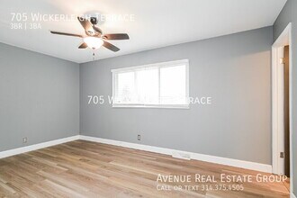 705 Wickerleigh Terrace in Fenton, MO - Building Photo - Building Photo
