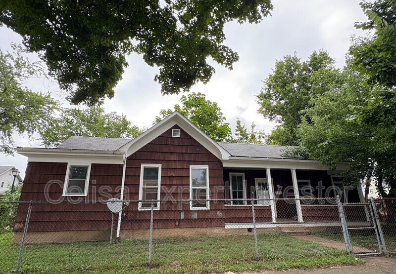 1201 Jackson St in Fort Wayne, IN - Building Photo