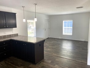 308 Elm Ave, Unit B in Sheridan, IN - Building Photo - Building Photo