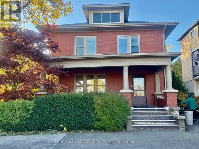 property at 101 Niagara St