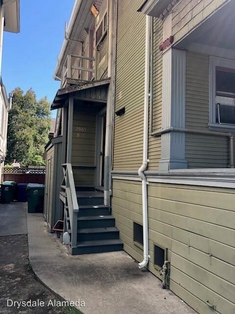 2065 Eagle Ave in Alameda, CA - Building Photo - Building Photo
