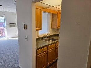 65 Webster St, Unit 307 in Weymouth, MA - Building Photo - Building Photo
